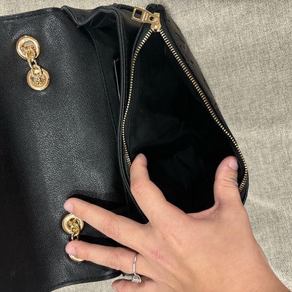 louis vuitton purse - Picture 8 of 8